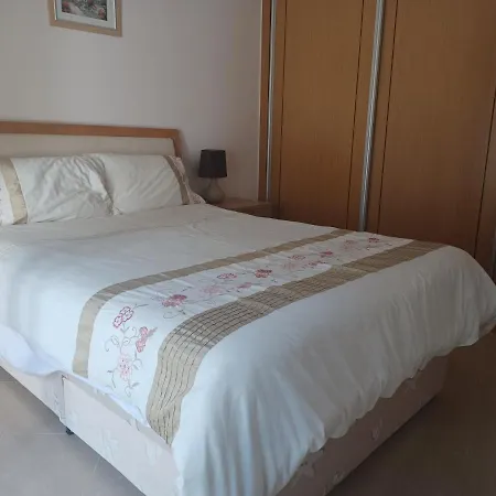 Somar Olhos De Agua Apartmán *